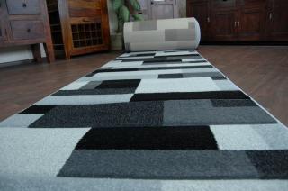 Behúň koberec Friese čierno-šedý (Kobercové behúne skladom v)