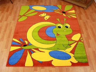 Detský koberec Slimák oranžový (Kusový koberec rozmerov od 100)