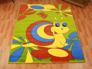Detský koberec Slimák zelený (Kusový koberec rozmerov od 100 x)