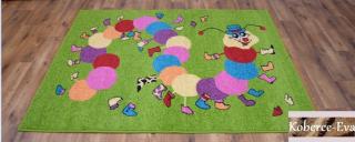 Detský koberec Stonožka zelená (Kusový koberec rozmerov od)