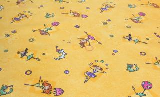 Metrážový detský koberec Betty 1504 žltý (Detský velúrový)