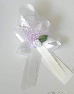 Svadobné pieko veľké  - bielo - fialové s bielou ružičkou (+ lístoček)