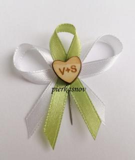 svadobné pierko - bielo zelené s dreveným srdiečkom - s iniciálmi - VZOR 1 (vzadu biela - vpredu zelené)