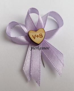 svadobné pierko fialové s dreveným srdiečkom - s iniciálmi - VZOR 3 (svetlo fialová)