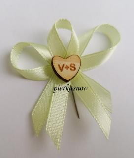 svadobné pierko zelené s dreveným srdiečkom - s iniciálmi - VZOR 3 (zelená svetlá)
