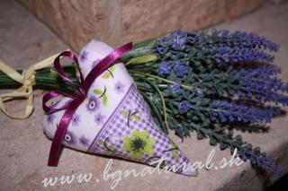 Srdiečko so sušenými levanduľovými kvetmi - hand made (Voňavá dekorácia)