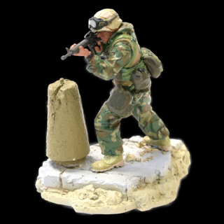 Gunnery Sergeant Chen (US Marines, Baghdad 2003) - UNIMAX 1:32
