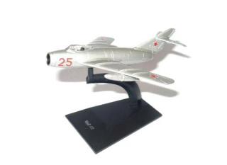 MiG-17, 1951 - Legendárne lietadlá - Altaya 1:100