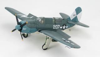 SB2C-4 Helldiver VB-83, USS Essex, 1 April 1945  white 207  - Hobby