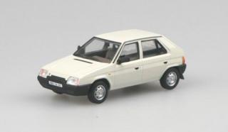 Škoda Favorit 136L, 1987 - Ice White - Abrex 1:43