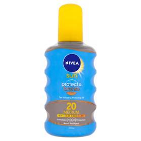 NIVEA Sun Olej na opaľovanie Protect &amp; Bronze OF20, 200 ml