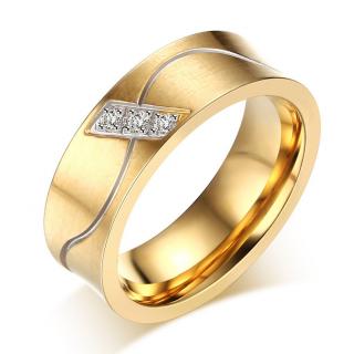 Dámska svadobná obrúčka, zlatá farba, číre zirkóny, vlnká, oceľ Rozmer prsteňa: 55