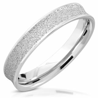 Sedlový pieskovaný prsteň z ocele,  strieborná farba - 4 mm Rozmer prsteňa: 47