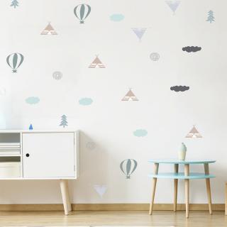Samolepka na stenu "Teepee a obláčiky" 8 - 9 cm