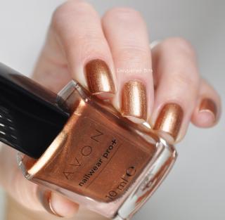 AVON Lak na nechty Hollywood - Rosie Gold