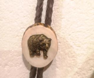 Poľovnícka kravata medveď
