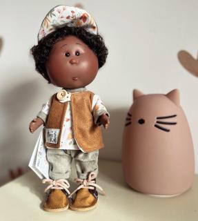 Realistická španielska bábika-  Little Pedro, 23 cm