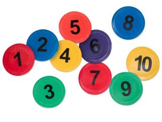 Sada značiek na podlahu s číslami, písmenkami alebo aktivitami Variant: čísla 1-10