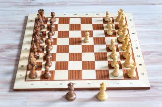 Drevená šachová súprava mahagón PROFESIONÁL 3,5
