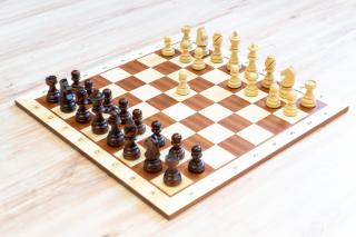 Drevená šachová súprava Staunton 7 svetlá
