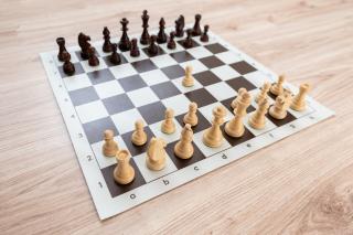 Drevená šachová súprava Staunton klasik hnedá