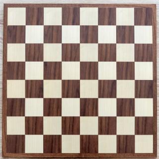 Drevená šachovnica kráľovská