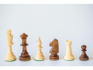 Drevené šachové figúrky Staunton Glaze; náhradné Figúrky: Biela veža