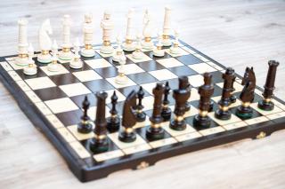 Drevené šachy Royal Lux