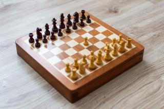 Magnetické drevené šachy LUX zásuvné