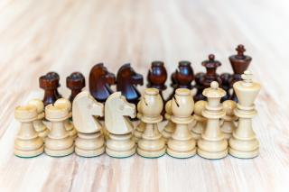 Náhradné drevené šachové figúrky Staunton kráľovské Figúrky: Biela veža