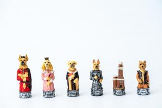 Šachové figúrky Mačky a Psy