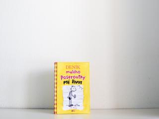 Jeff Kinney - Deník malého poseroutky 4 Psí život (CZ)