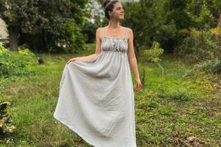 Mušelínové šaty Aténa - sivá - Wild Path