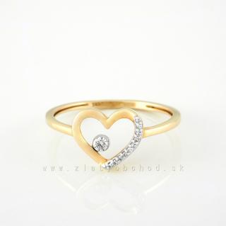 Zlatý prsteň s briliantmi v tvare srdiečka 22203537