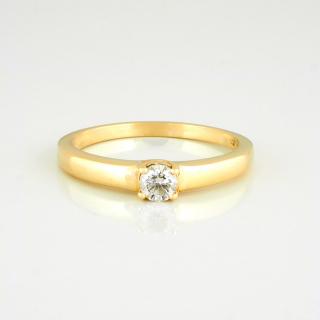 Zlatý prsteň s briliantom 22203659