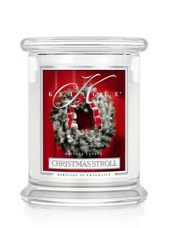 Kringle Candle CHRISTMAS STROLL vonná sviečka stredná 2-knôtová (411 g)