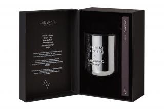 LADENAC Urban Senses Eau de Cypress vonná sviečka (500 g) v darčekovom balení