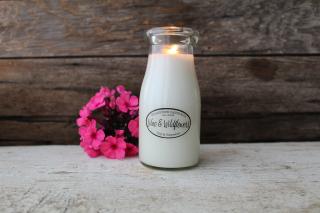 MILKHOUSE CANDLE Lilac & Wildflowers vonná sviečka MILKBOTTLE (227 g)