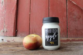 MILKHOUSE CANDLE McIntosh Apple vonná sviečka Farmhouse Jar (368 g)