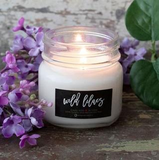 MILKHOUSE CANDLE Wild Lilacs vonná sviečka Farmhouse Jar (198 g)