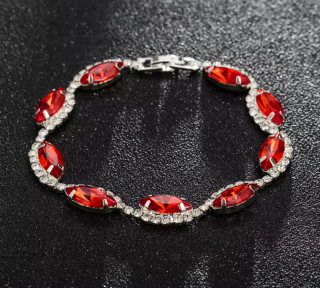 Dámsky postriebrený náramok s kryštálmi Diamond Druh barvy: Červená