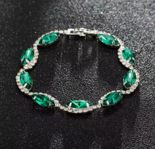 Dámsky postriebrený náramok s kryštálmi Diamond Druh barvy: Zelená