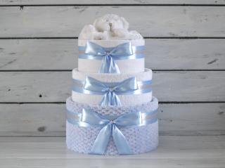 Trojposchodová plienková torta II. Farba plienkovej torty: Modrá deka, svetlo modrá mašľa a medvedík, Vel'kosť: Bábätko sa narodilo a má asi mesiac