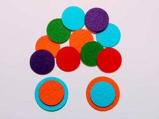 Farebné krúžky/Barevné kroužky 6 ks - výrezy Farba: červená, Priemer: 4 cm