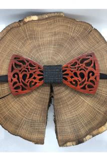 Vyrezávaný drevený motýlik Leo