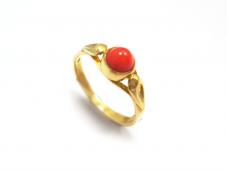 Zlatý dámsky koralový prsteň  + servis # GIFTS # krabička Farba zlata: Žlté zlato, Farba kameňa: červená
