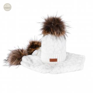 Zimný set čiapka a šál s brmbolcami Missimi - rôzne farby Farba: White, Veľkosť: 1,5 až 4 roky