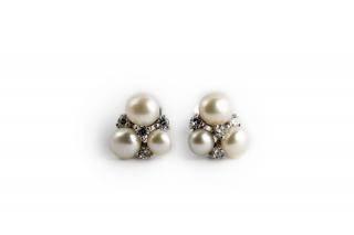 Krásne strieborné perlové náušnice