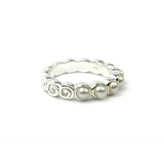 Strieborný perlový prsten Veľkosť: 57