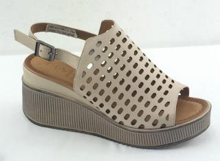 Dámske sandálky na platforme  ROVIGO 710 béžové farba: béžová, Veľkosť: 39